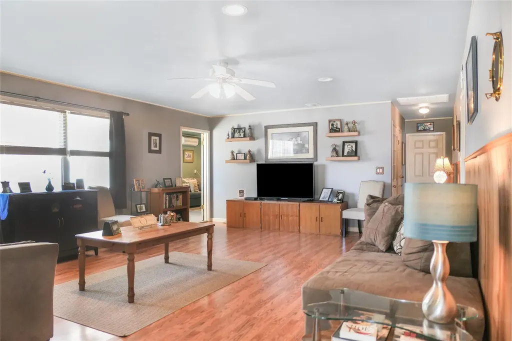 161 Smith Road Ronkonkoma NY 11779