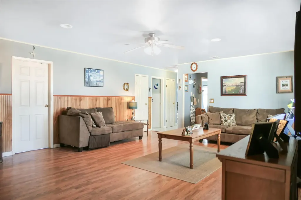 161 Smith Road Ronkonkoma NY 11779