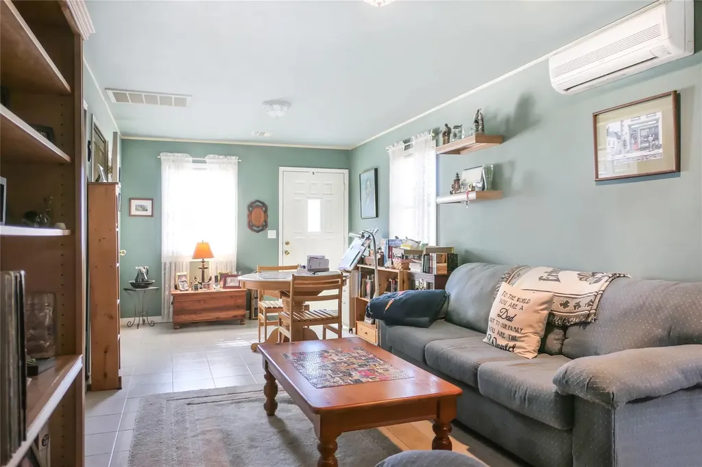 161 Smith Road Ronkonkoma NY 11779