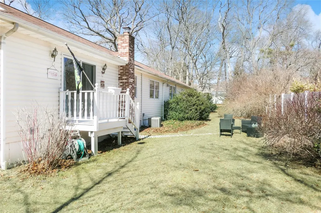 161 Smith Road Ronkonkoma NY 11779