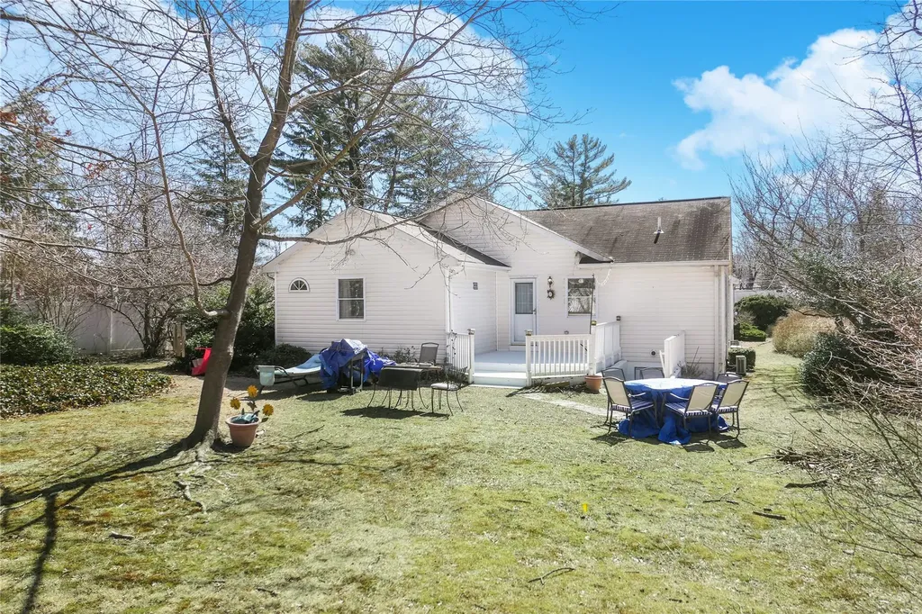161 Smith Road Ronkonkoma NY 11779