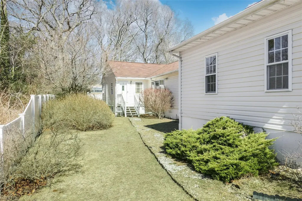 161 Smith Road Ronkonkoma NY 11779