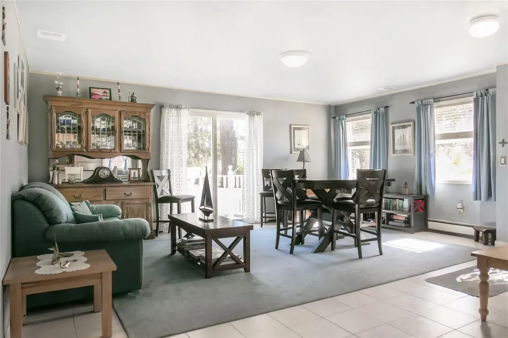 161 Smith Road Ronkonkoma NY 11779