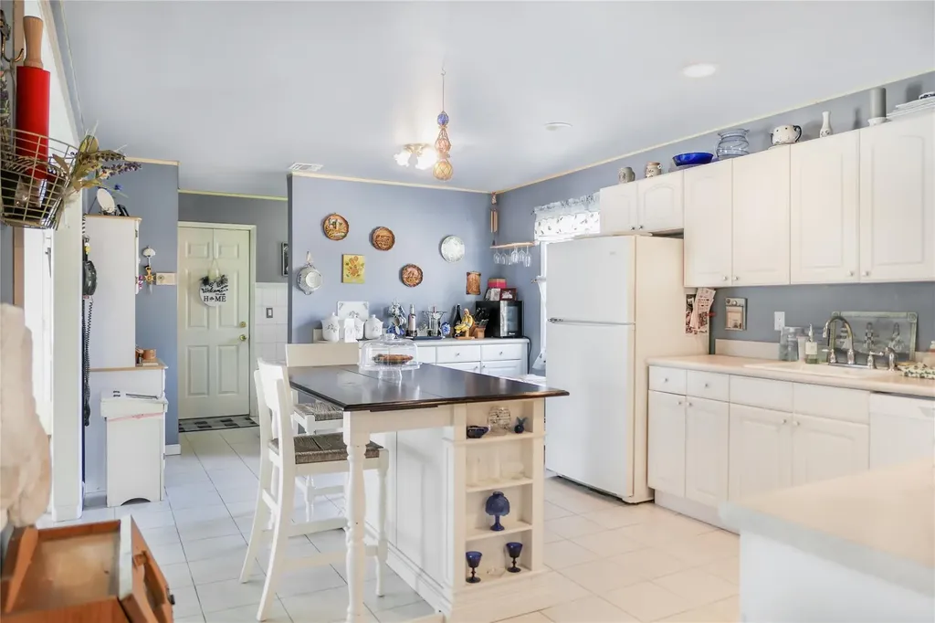 161 Smith Road Ronkonkoma NY 11779