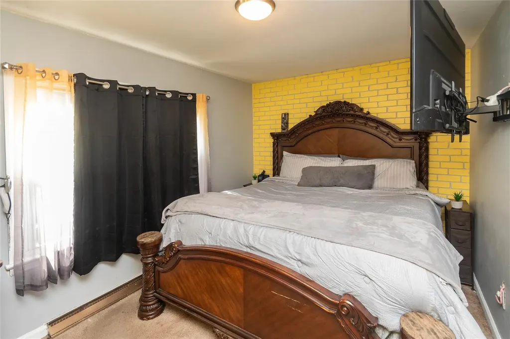 233 Daniher Avenue New Windsor NY 12553