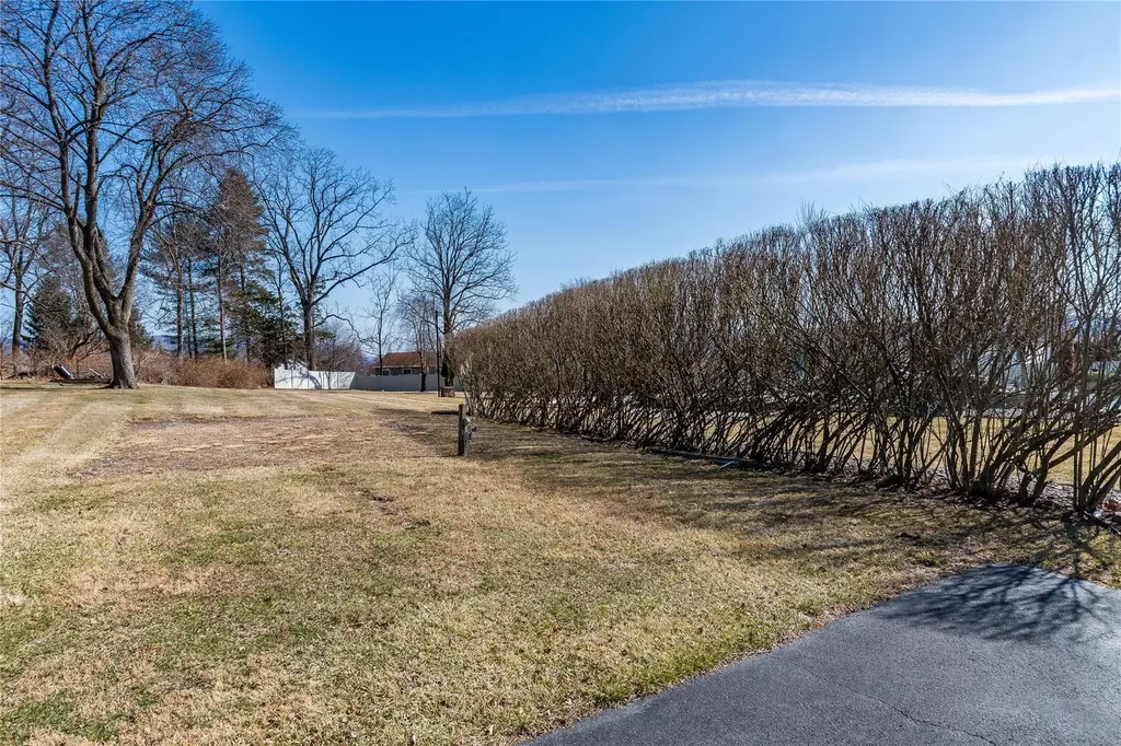233 Daniher Avenue New Windsor NY 12553