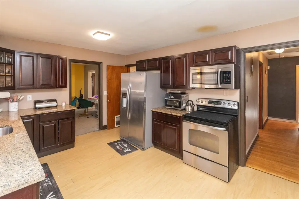 233 Daniher Avenue New Windsor NY 12553