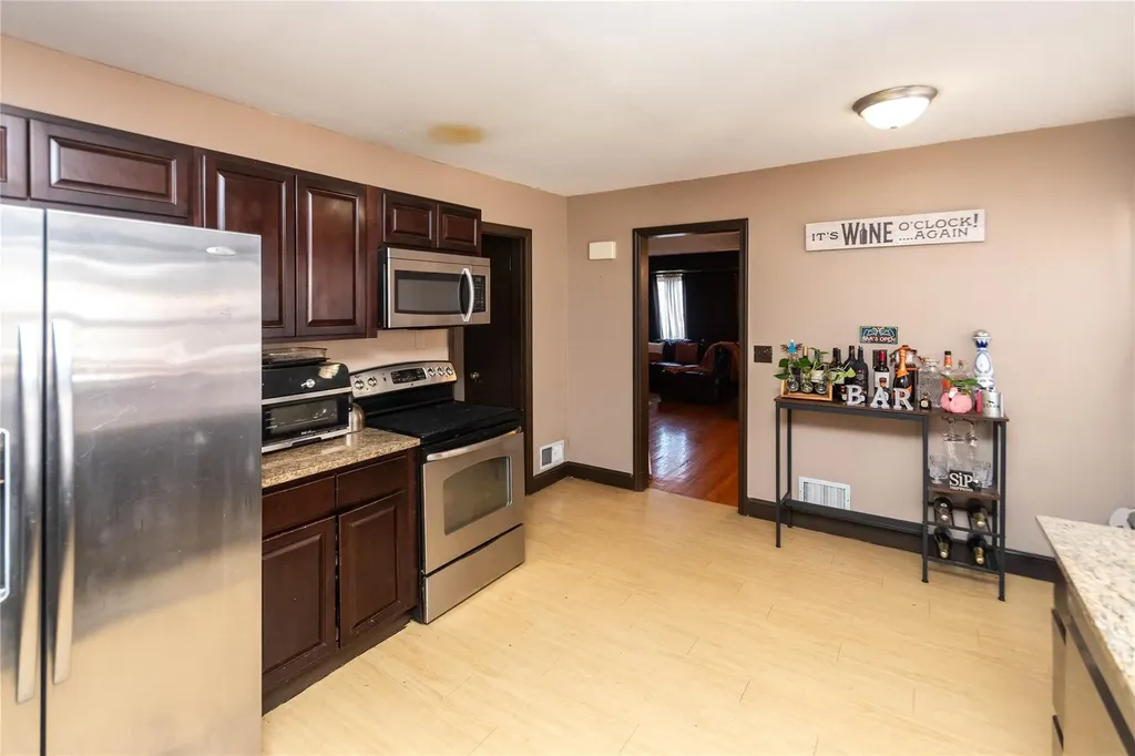 233 Daniher Avenue New Windsor NY 12553