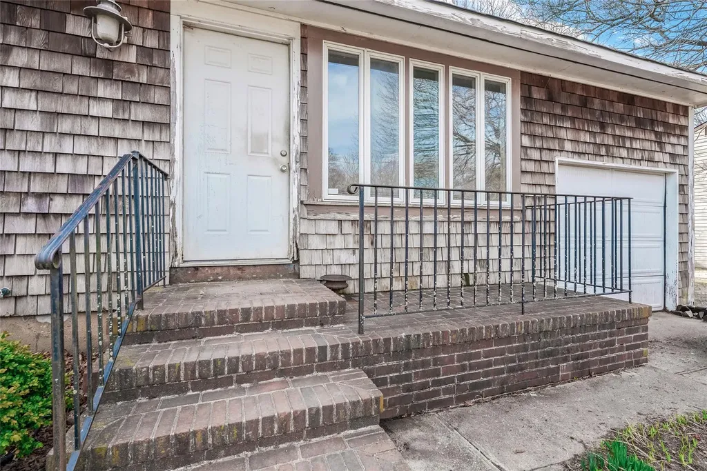 36 Pace Avenue Bellport NY 11713