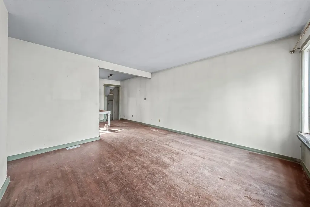 36 Pace Avenue Bellport NY 11713