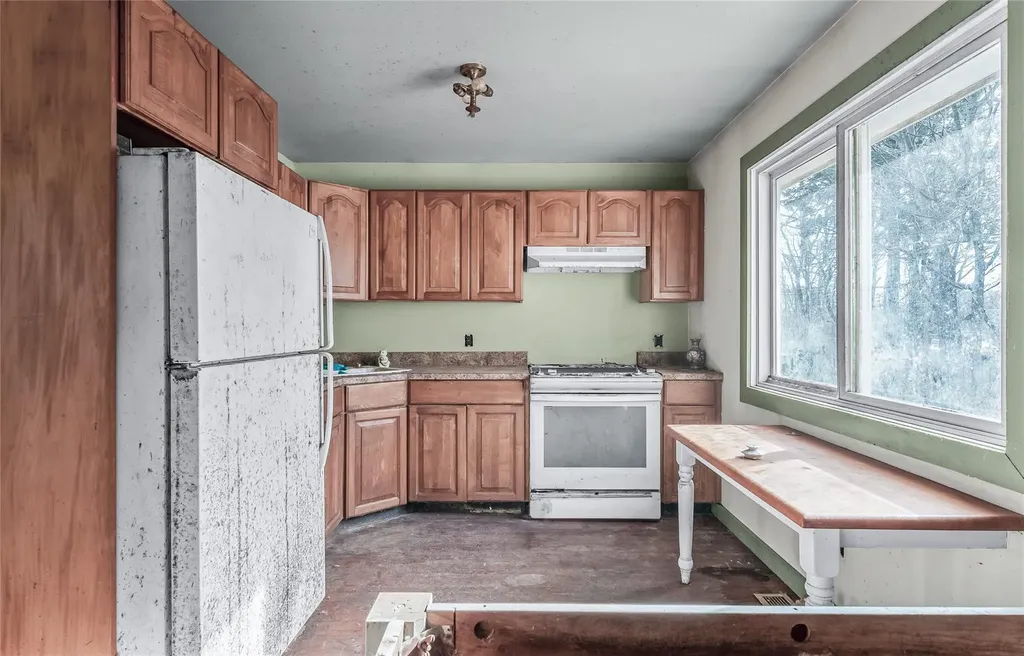 36 Pace Avenue Bellport NY 11713