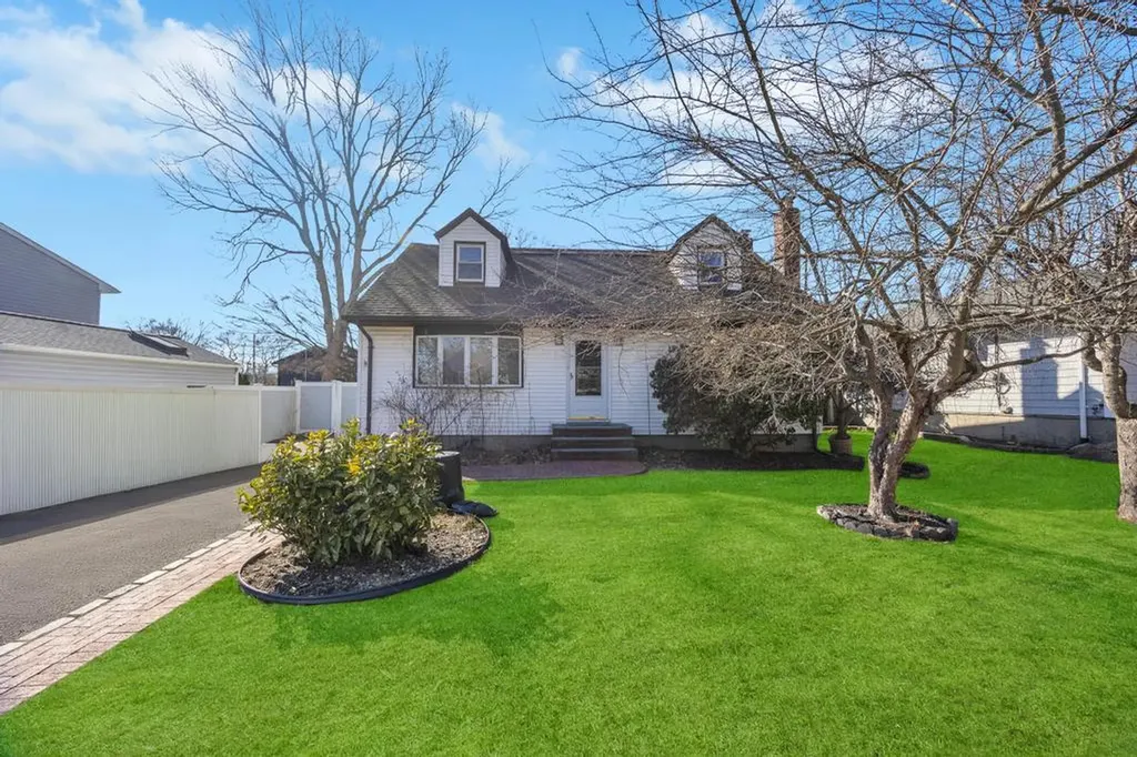 68 Winges Avenue Brookhaven NY 11772