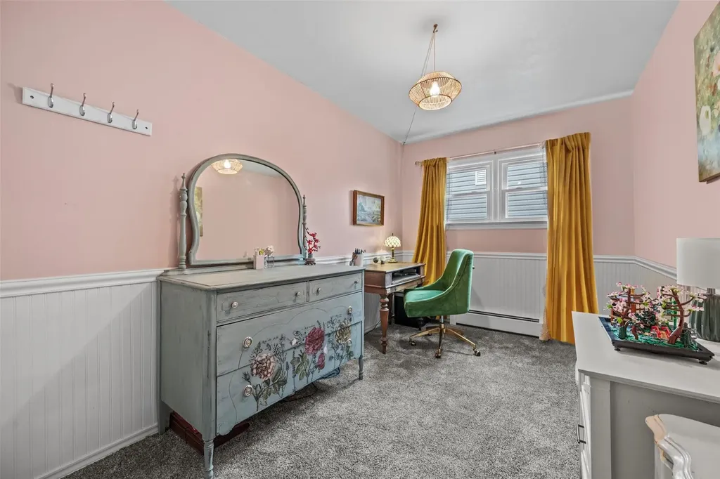 8 Canterbury Lane New Windsor NY 12553
