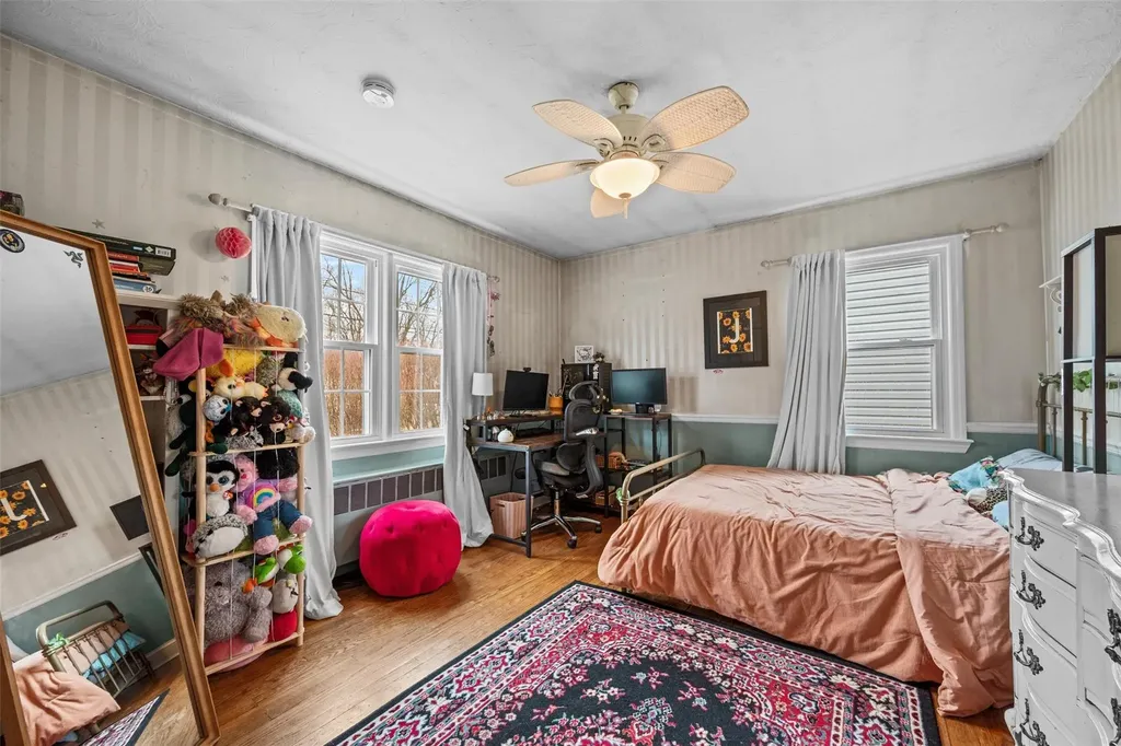 8 Canterbury Lane New Windsor NY 12553