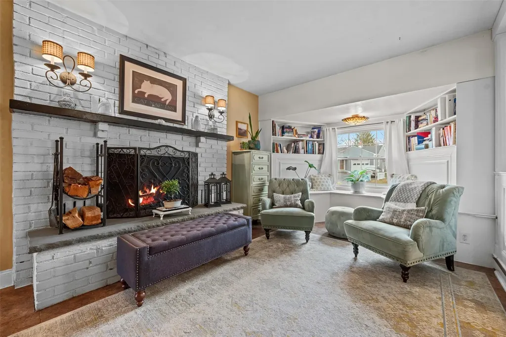 8 Canterbury Lane New Windsor NY 12553