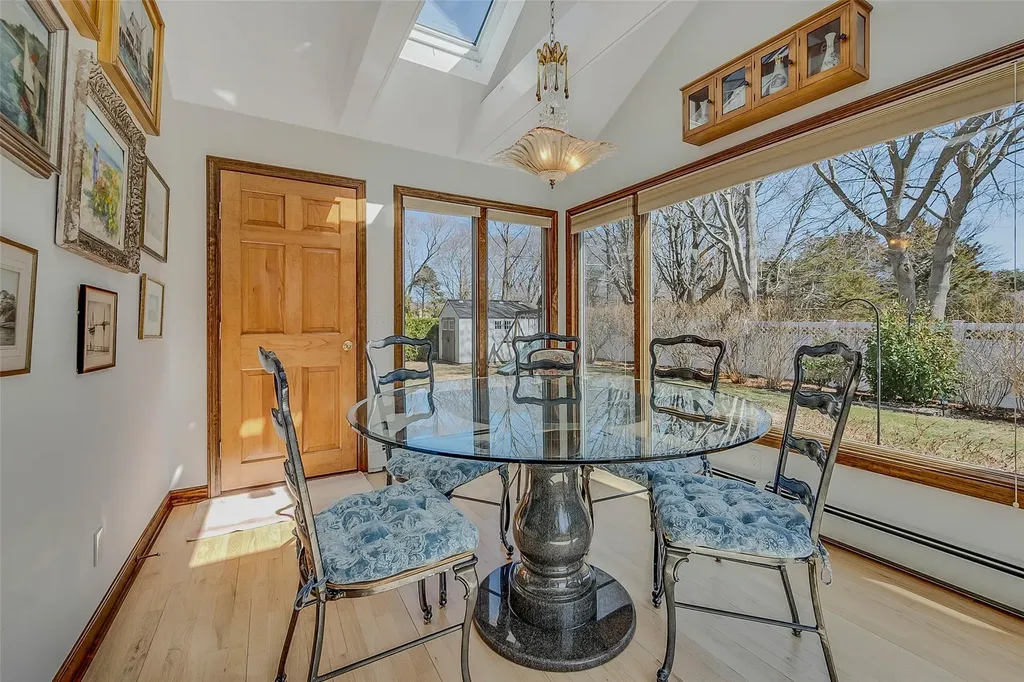 1085 Gin Lane Southold NY 11971
