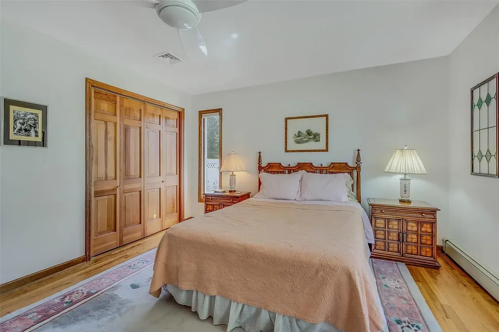 1085 Gin Lane Southold NY 11971