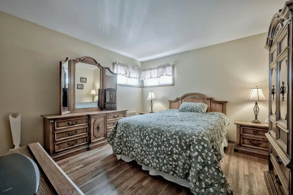 202 Frederick Avenue Babylon NY 11702