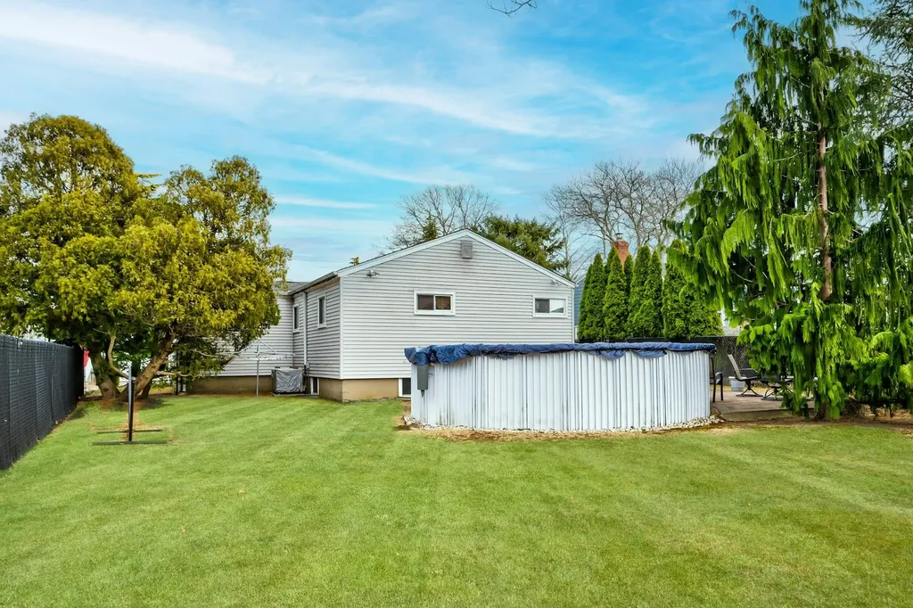 202 Frederick Avenue Babylon NY 11702