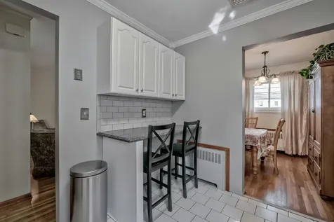 202 Frederick Avenue Babylon NY 11702