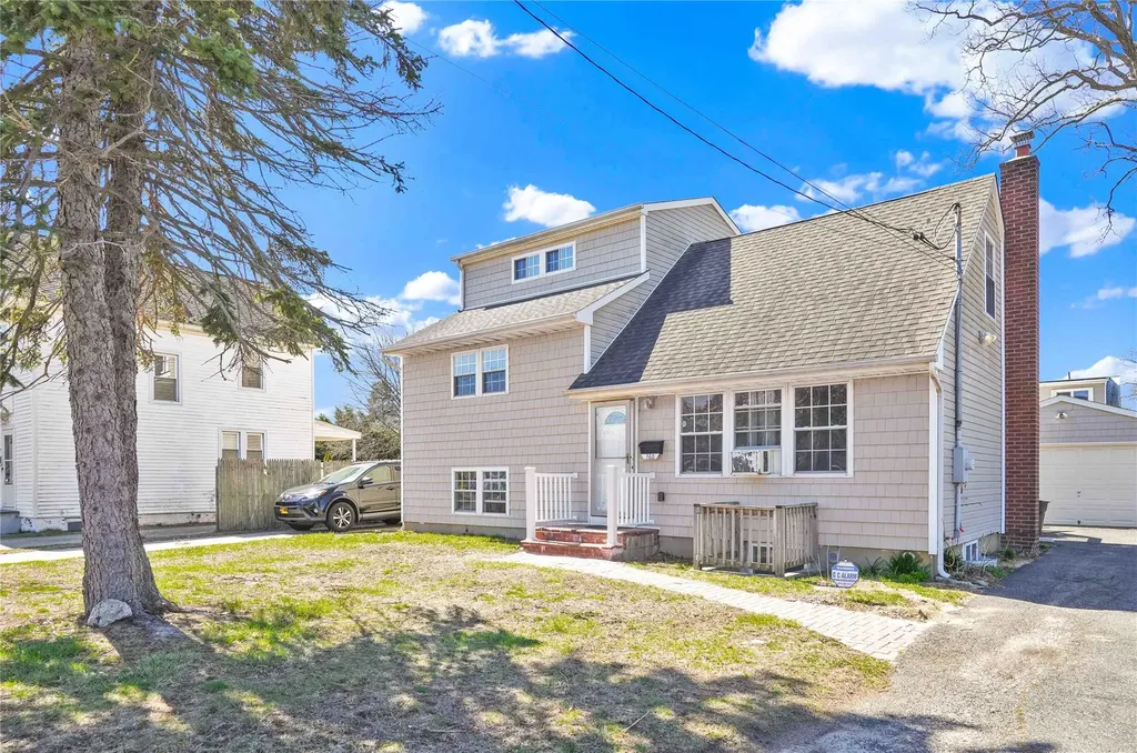 160 3rd Avenue Bay Shore NY 11706