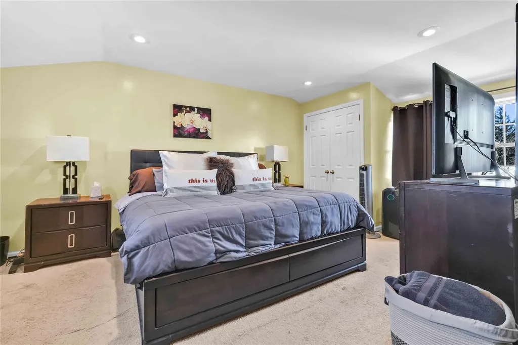 160 3rd Avenue Bay Shore NY 11706