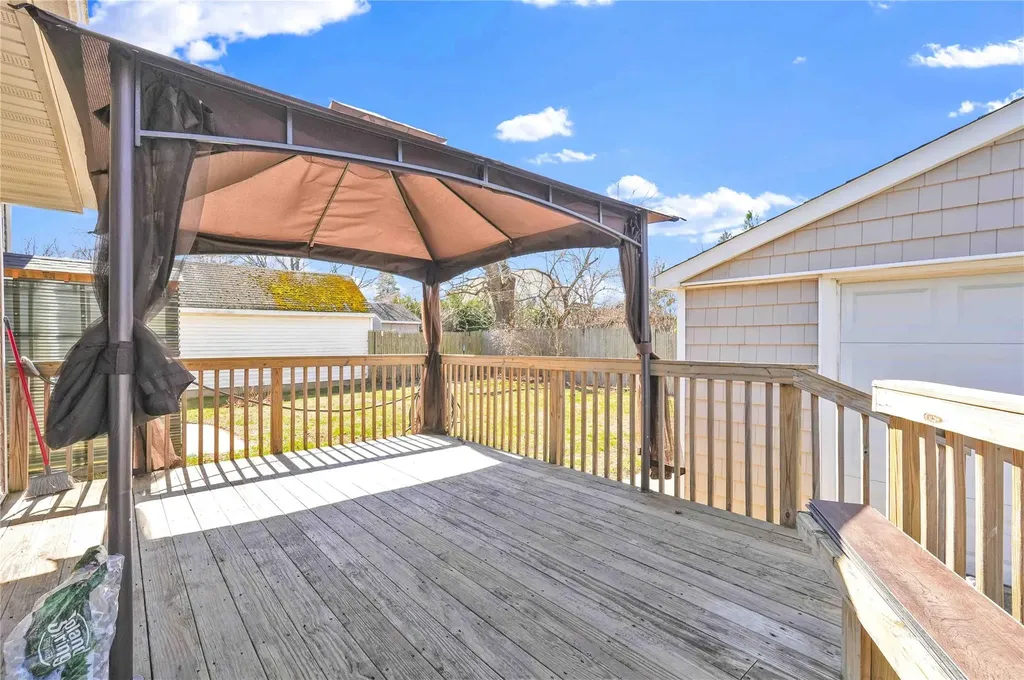 160 3rd Avenue Bay Shore NY 11706