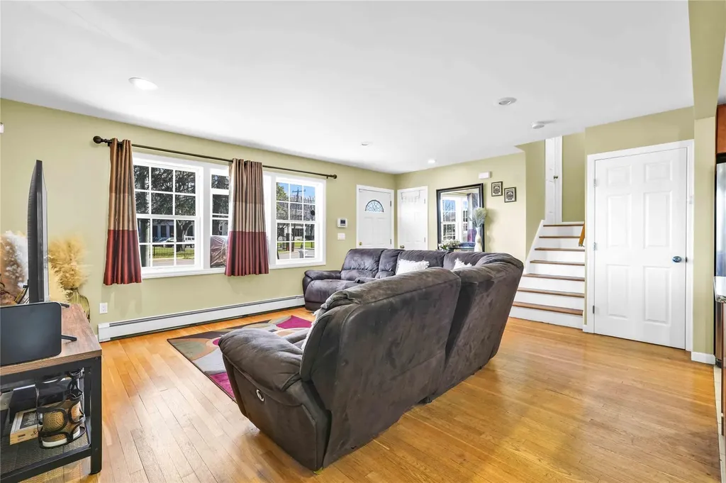 160 3rd Avenue Bay Shore NY 11706