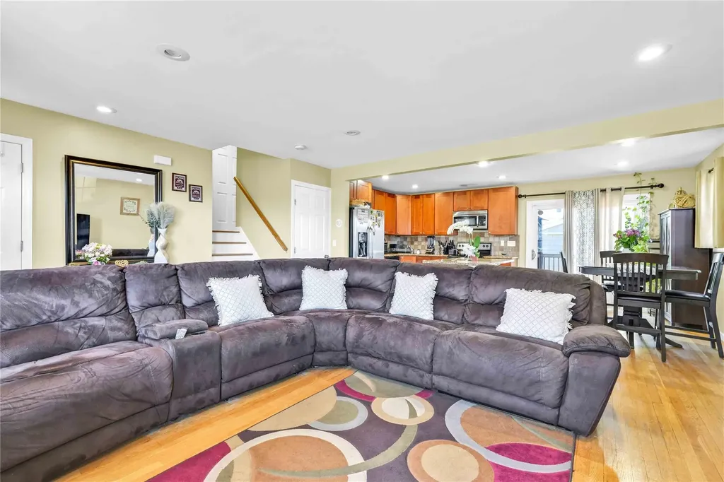 160 3rd Avenue Bay Shore NY 11706
