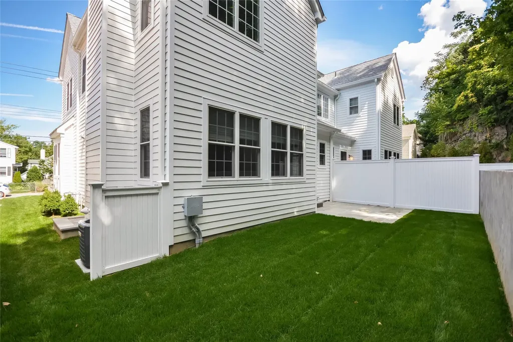 27 Cedar Place Rye NY 10580
