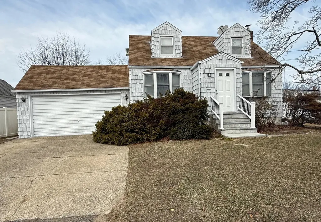 215 Audley Court Babylon NY 11726