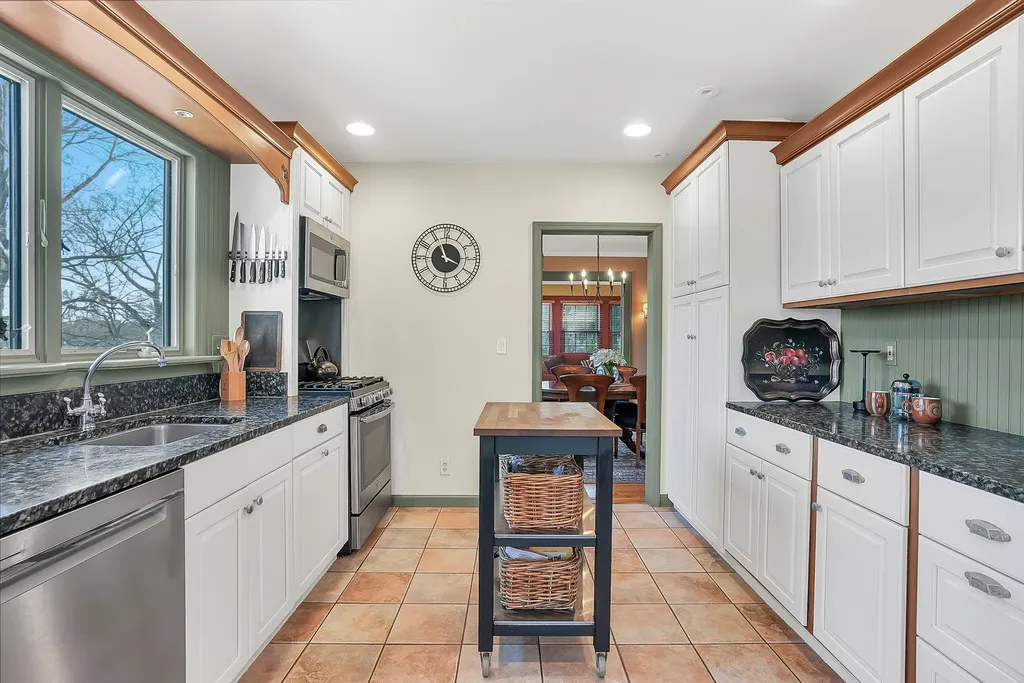 31 Edgewood Avenue Larchmont NY 10538