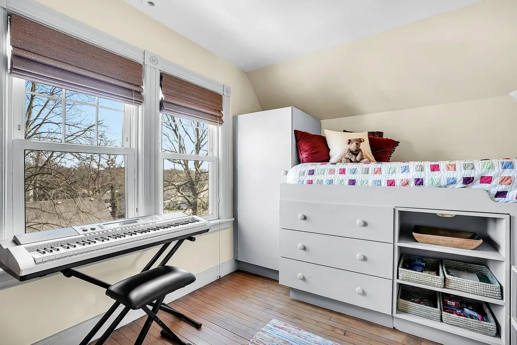 31 Edgewood Avenue Larchmont NY 10538