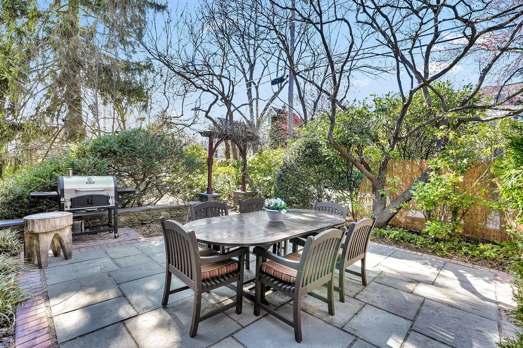 31 Edgewood Avenue Larchmont NY 10538