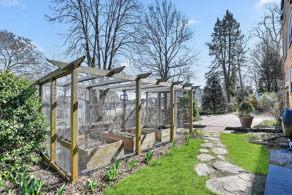 31 Edgewood Avenue Larchmont NY 10538