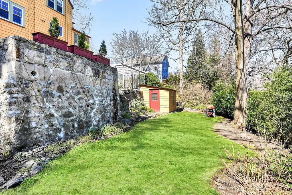 31 Edgewood Avenue Larchmont NY 10538