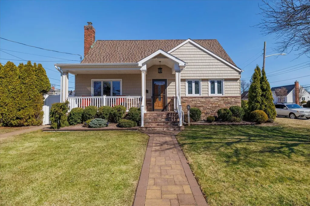 5 Crocus Avenue Merrick NY 11566