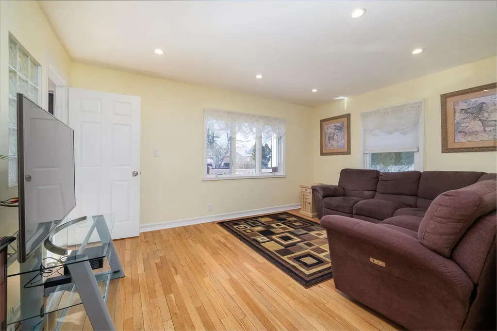 5 Crocus Avenue Merrick NY 11566