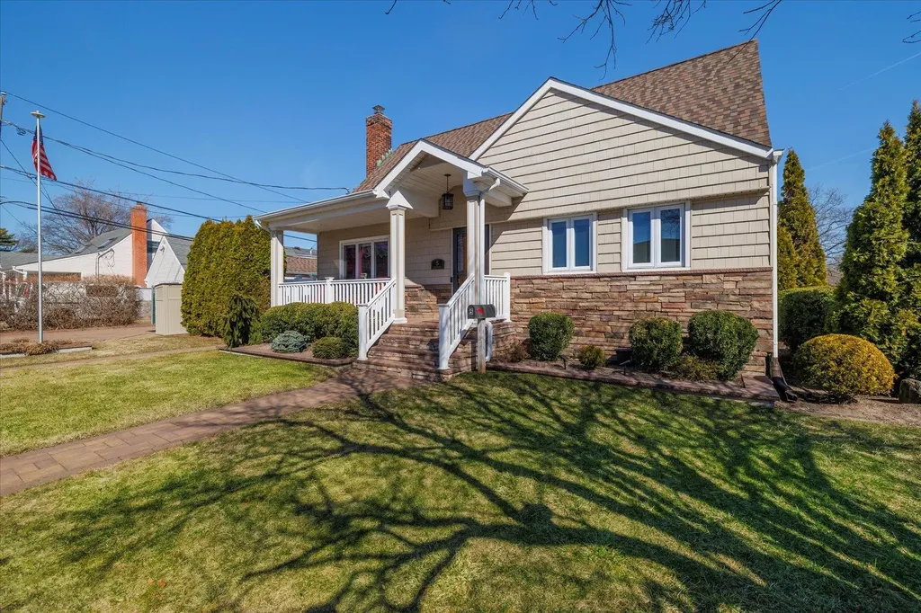 5 Crocus Avenue Merrick NY 11566