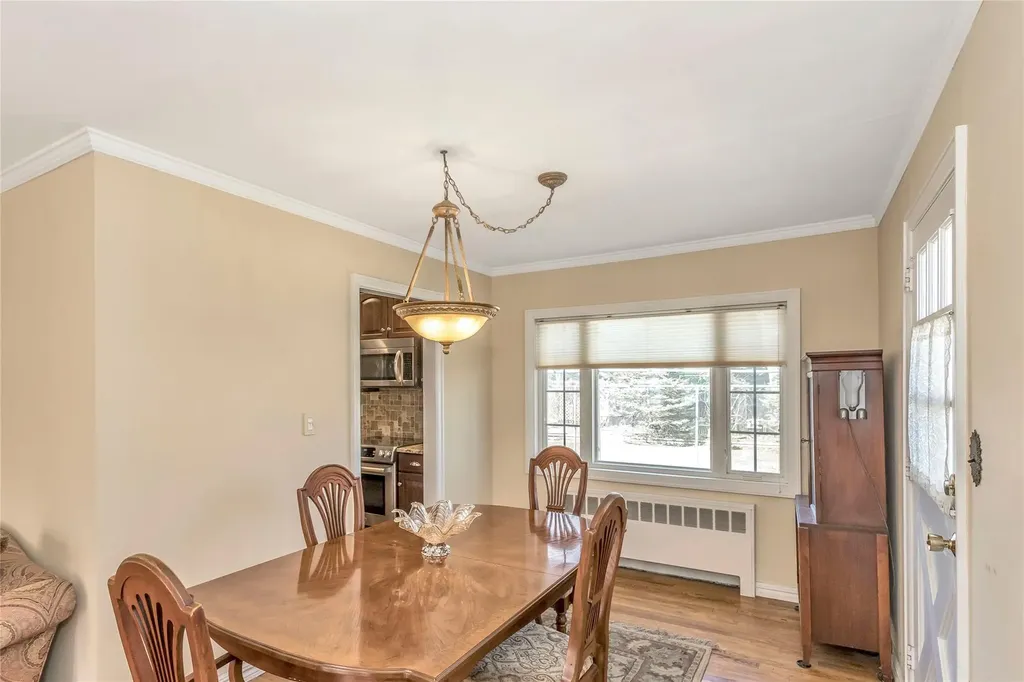17 Abrew Street Bay Shore NY 11706