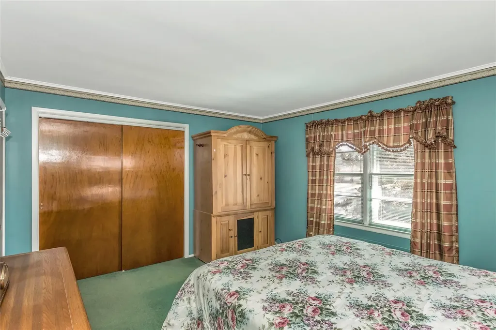 17 Abrew Street Bay Shore NY 11706