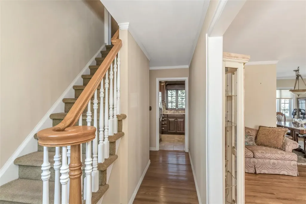 17 Abrew Street Bay Shore NY 11706