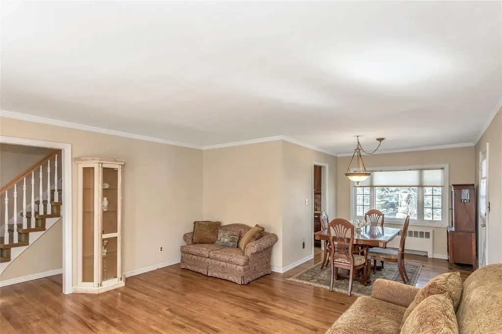 17 Abrew Street Bay Shore NY 11706