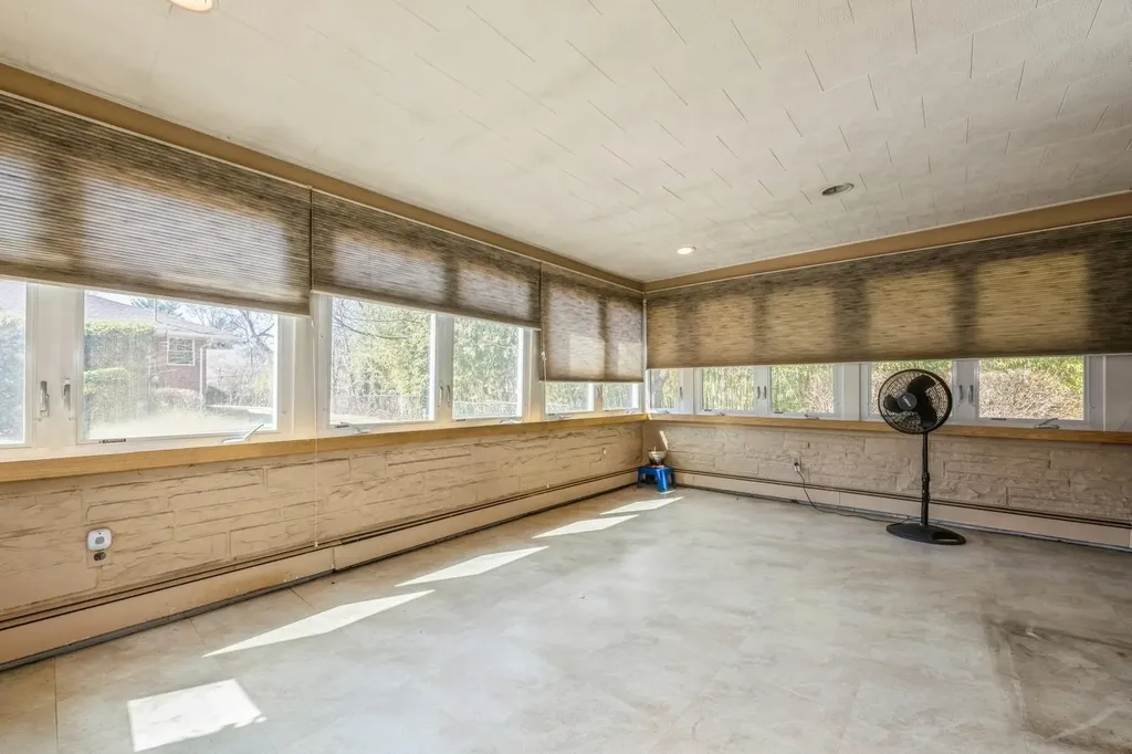 11 Dicks Lane Roslyn Heights NY 11576