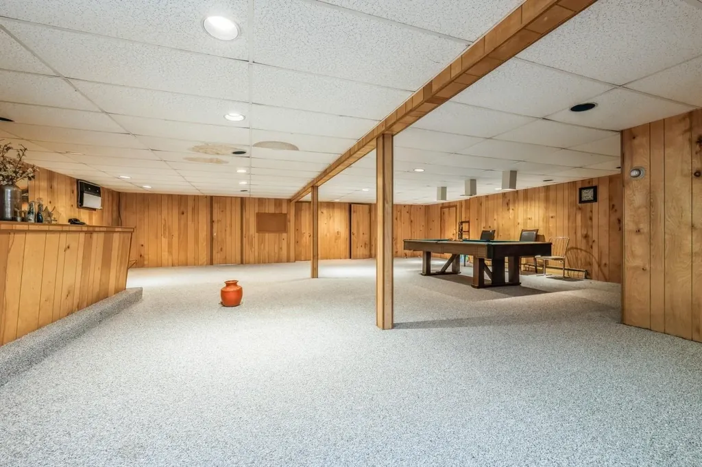 11 Dicks Lane Roslyn Heights NY 11576
