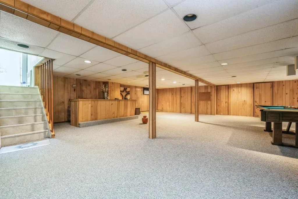 11 Dicks Lane Roslyn Heights NY 11576