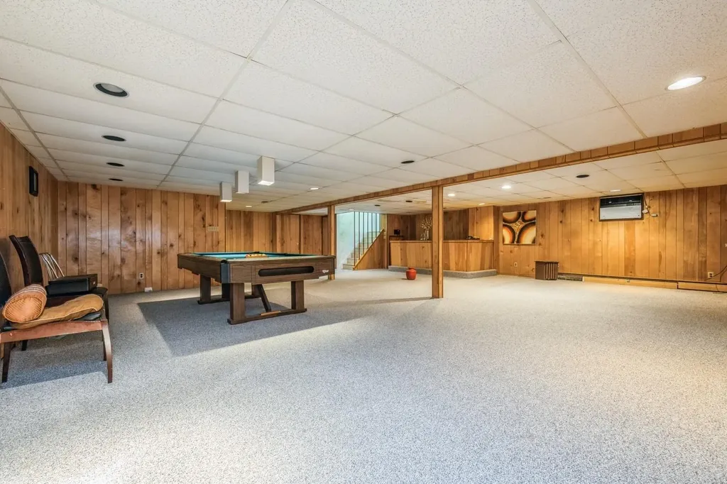 11 Dicks Lane Roslyn Heights NY 11576