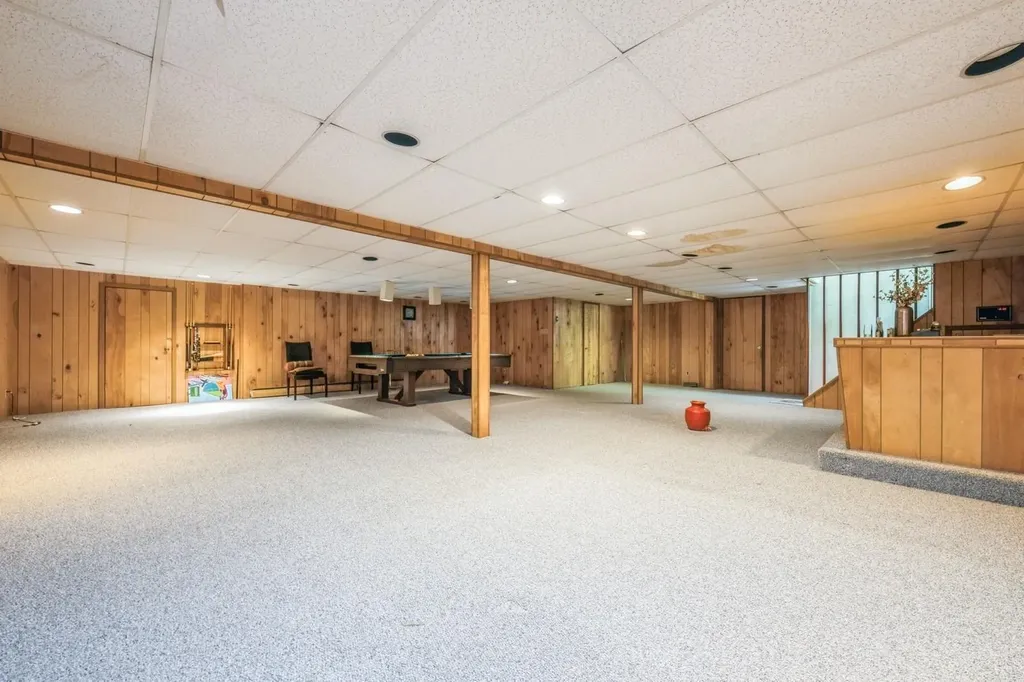 11 Dicks Lane Roslyn Heights NY 11576