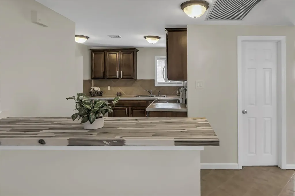 1410 Union Boulevard Bay Shore NY 11706