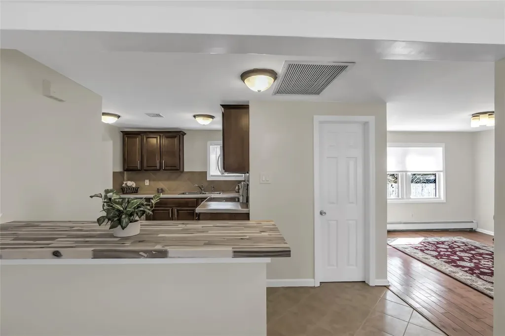 1410 Union Boulevard Bay Shore NY 11706